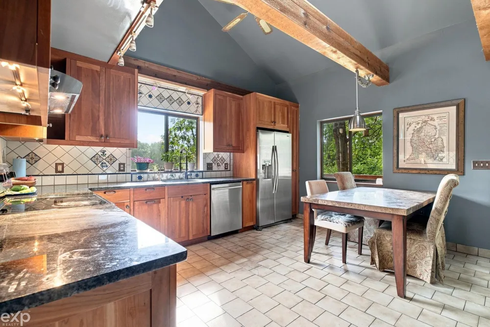 535 Goldengate Street Lake Orion Village, MI 48362