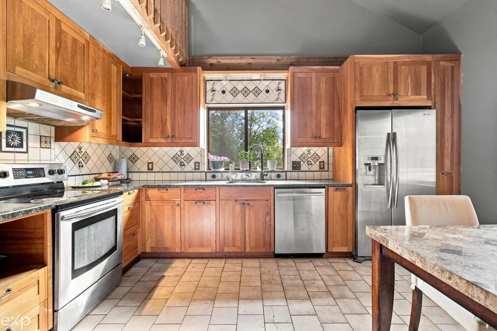 535 Goldengate Street Lake Orion Village, MI 48362