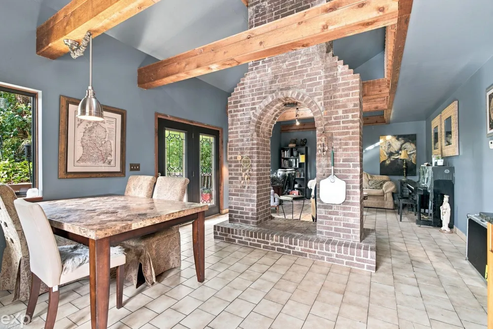 535 Goldengate Street Lake Orion Village, MI 48362
