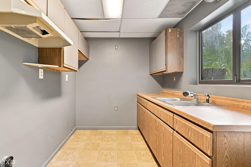 535 Goldengate Street Lake Orion Village, MI 48362