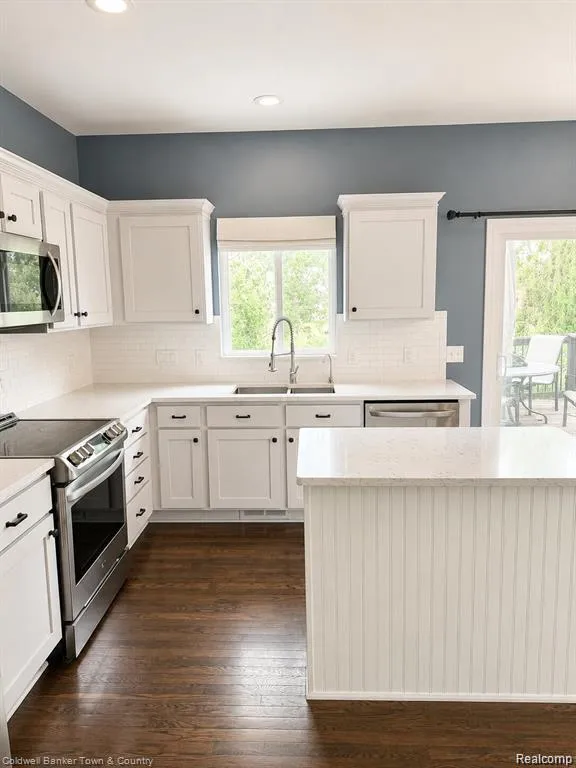 4221 Sonata Drive Oceola Township, MI 48843