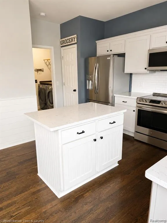 4221 Sonata Drive Oceola Township, MI 48843