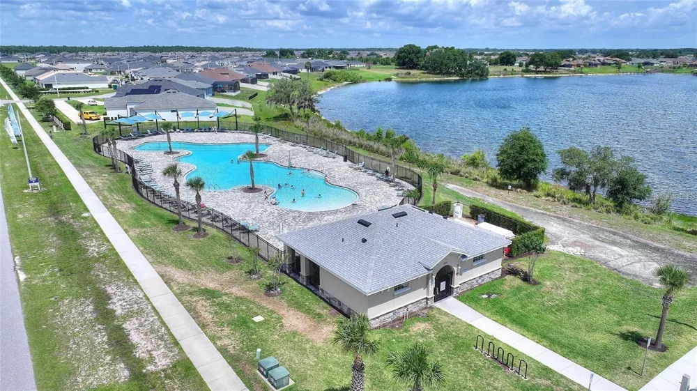1355 BENEVENTO DRIVE Winter Haven, FL 33884