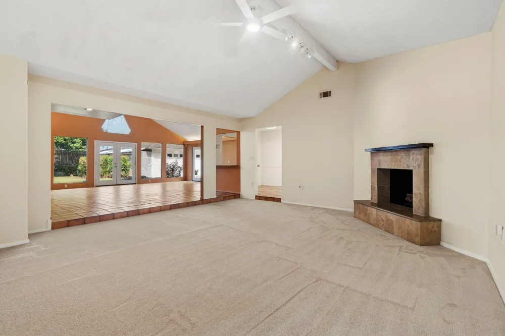 6102 Redding Road Houston, TX 77036