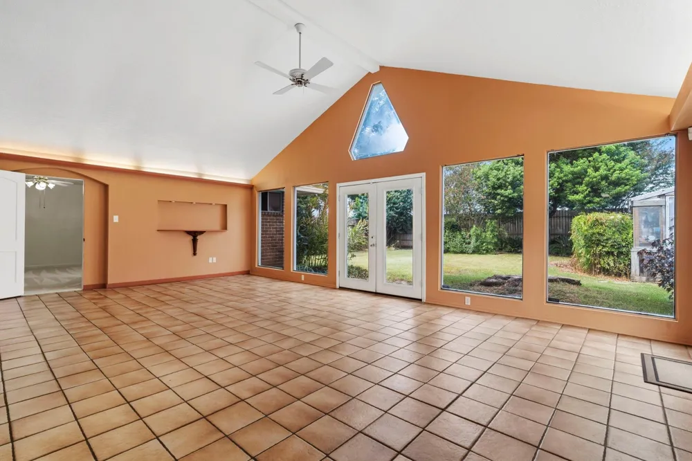6102 Redding Road Houston, TX 77036
