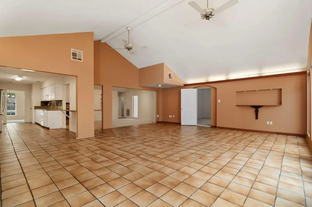 6102 Redding Road Houston, TX 77036