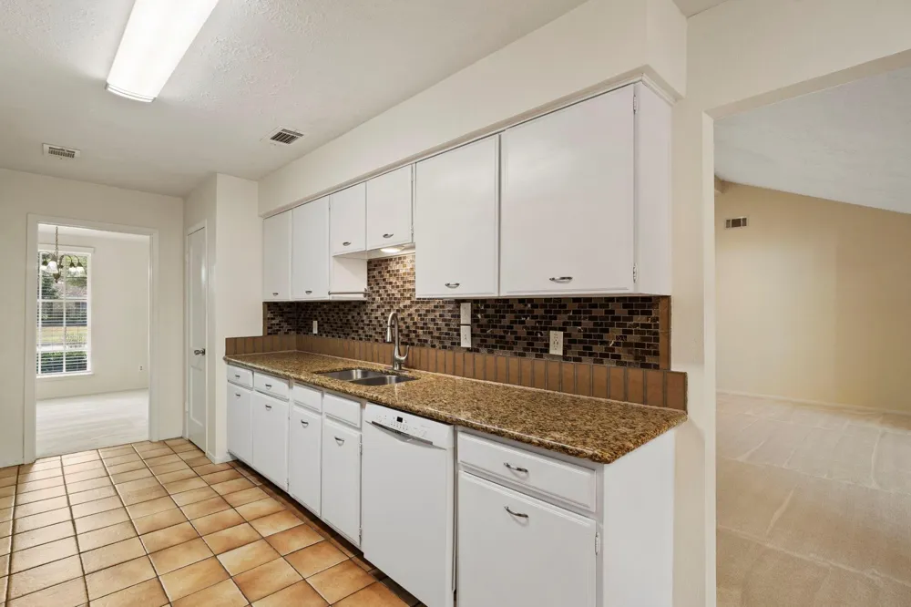 6102 Redding Road Houston, TX 77036