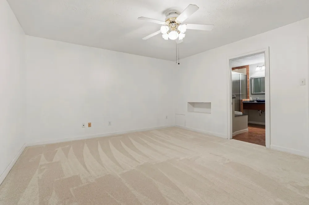 6102 Redding Road Houston, TX 77036
