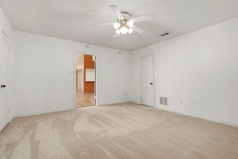 6102 Redding Road Houston, TX 77036