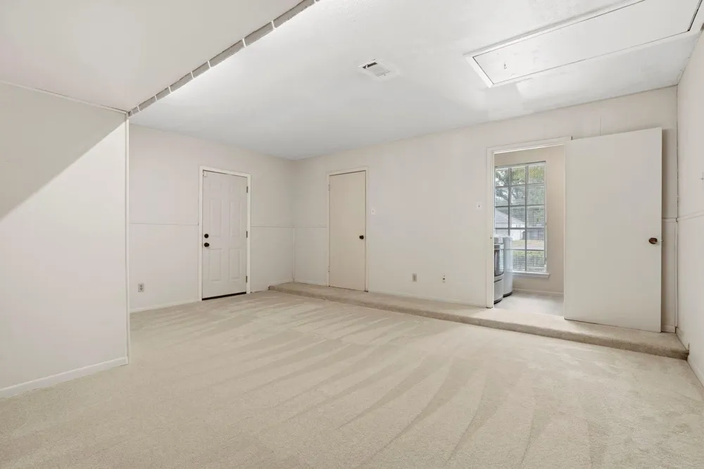 6102 Redding Road Houston, TX 77036