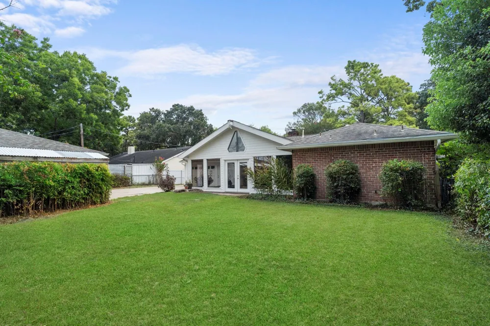 6102 Redding Road Houston, TX 77036
