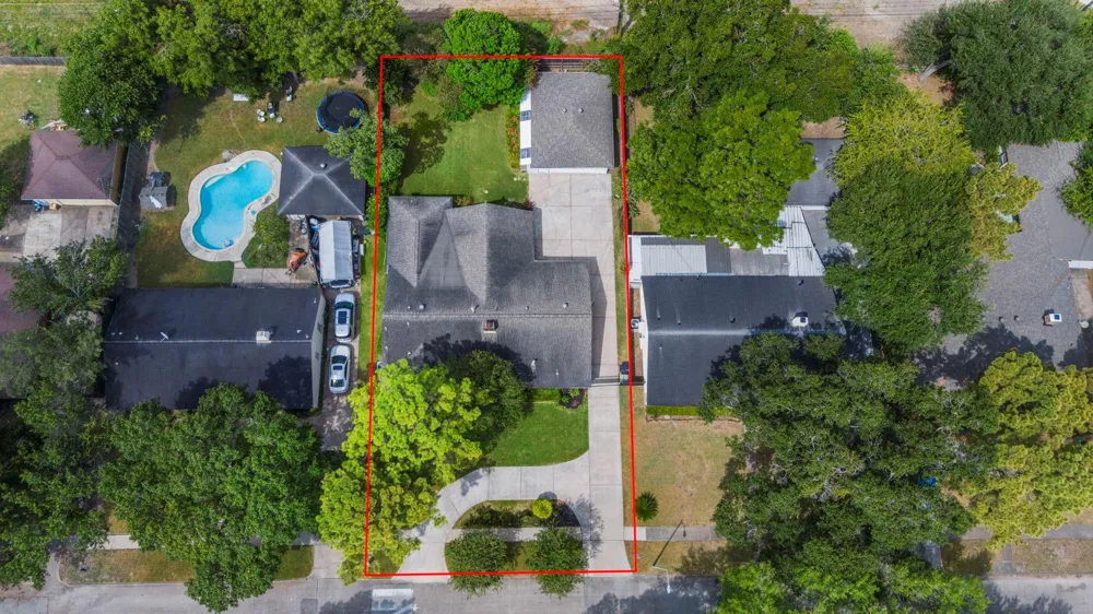 6102 Redding Road Houston, TX 77036