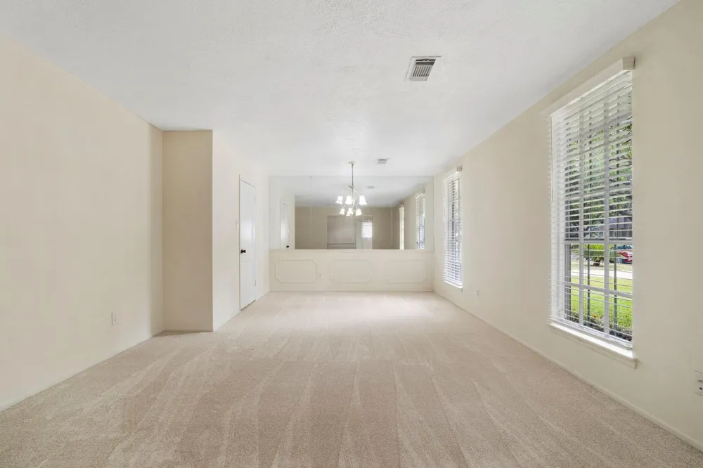 6102 Redding Road Houston, TX 77036
