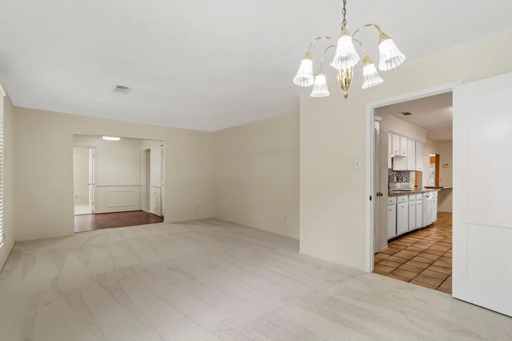 6102 Redding Road Houston, TX 77036