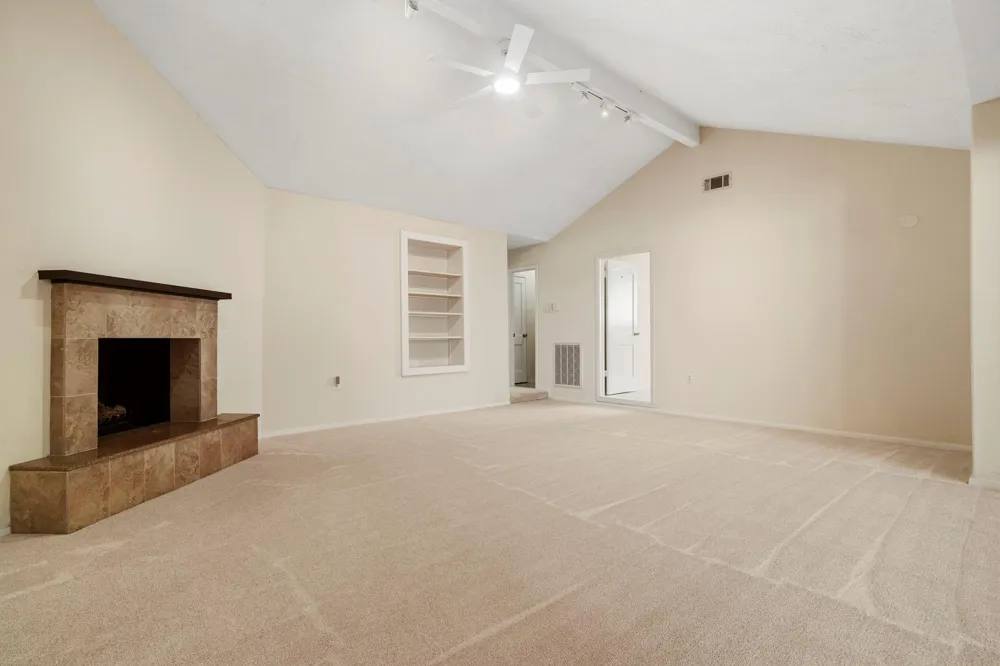 6102 Redding Road Houston, TX 77036