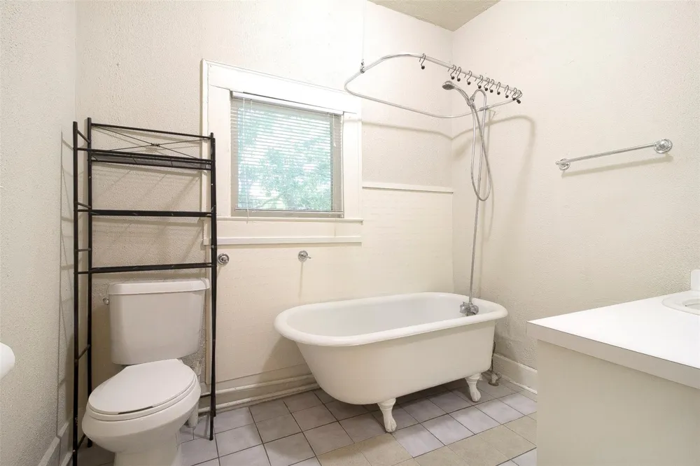 303 Northwood Street Houston, TX 77009