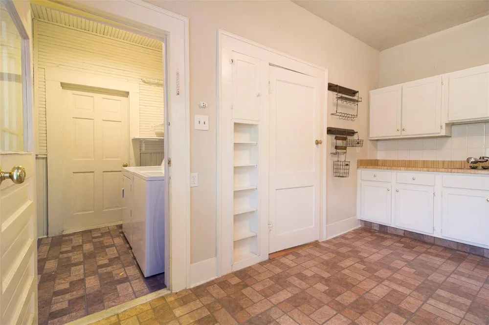 303 Northwood Street Houston, TX 77009