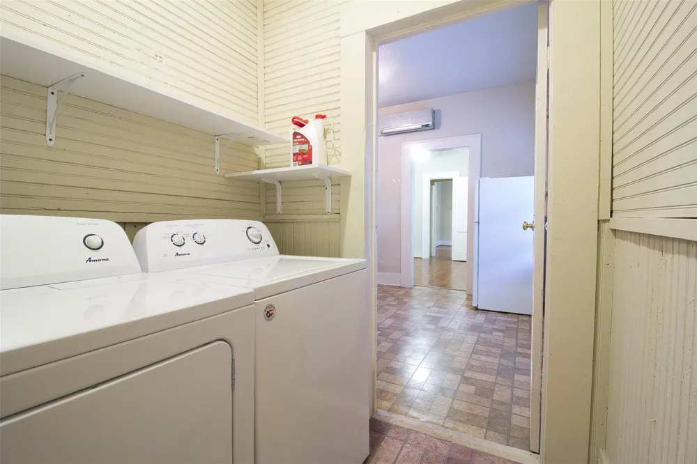 303 Northwood Street Houston, TX 77009