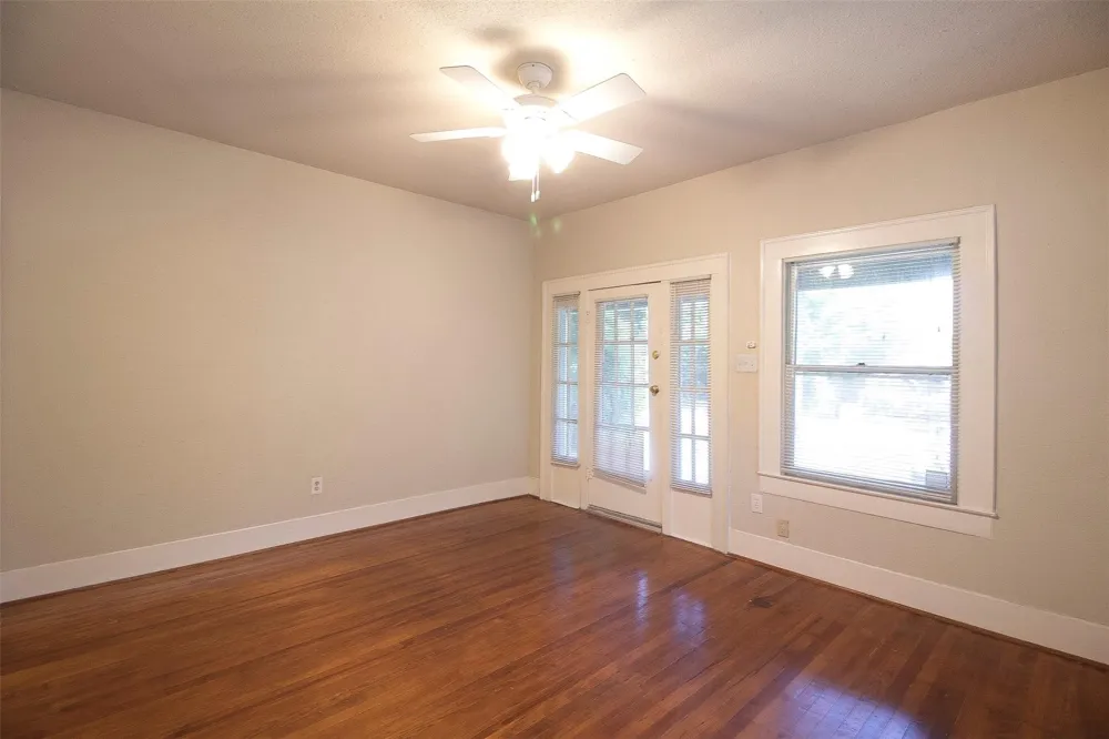 303 Northwood Street Houston, TX 77009