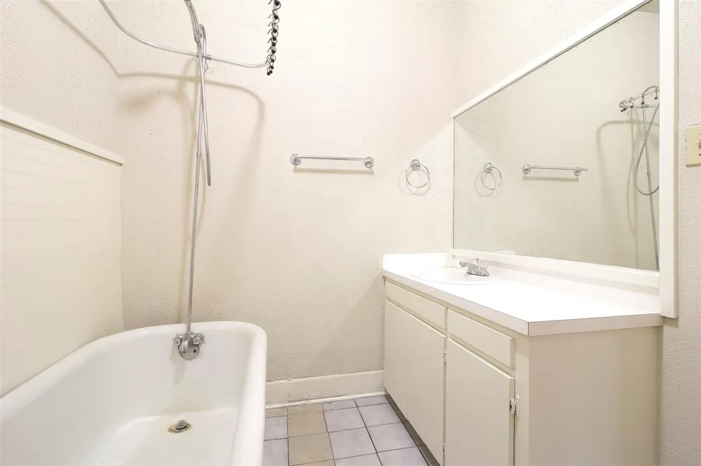 303 Northwood Street Houston, TX 77009