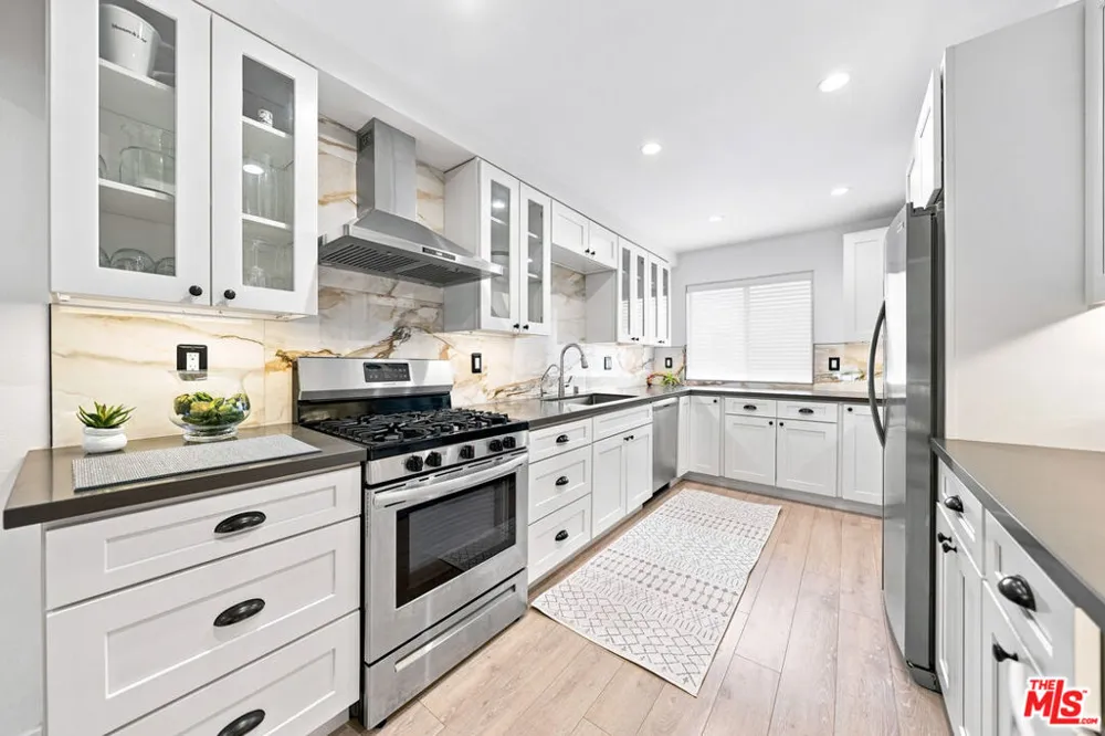 13235 Fiji Way #F Los Angeles, CA 90292