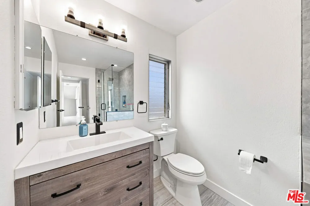 13235 Fiji Way #F Los Angeles, CA 90292