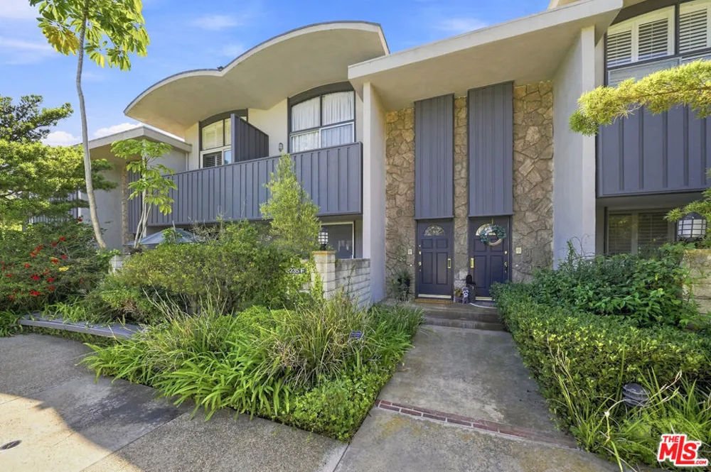 13235 Fiji Way #F Los Angeles, CA 90292