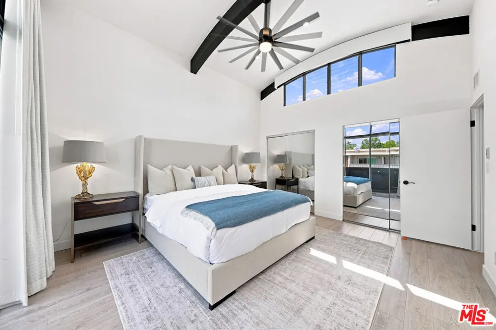 13235 Fiji Way #F Los Angeles, CA 90292