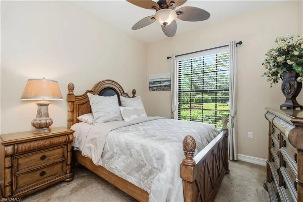 7381 Moorgate Point Way Naples, FL 34113