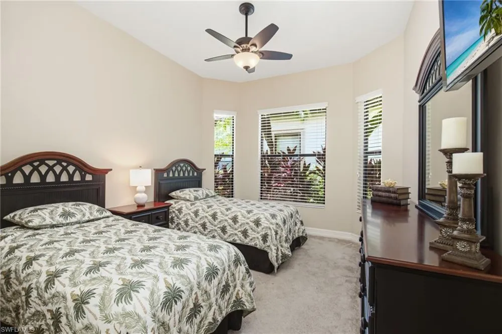 7381 Moorgate Point Way Naples, FL 34113