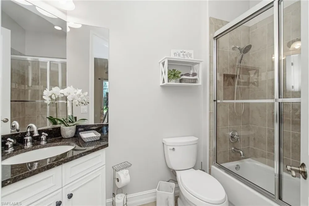 7381 Moorgate Point Way Naples, FL 34113