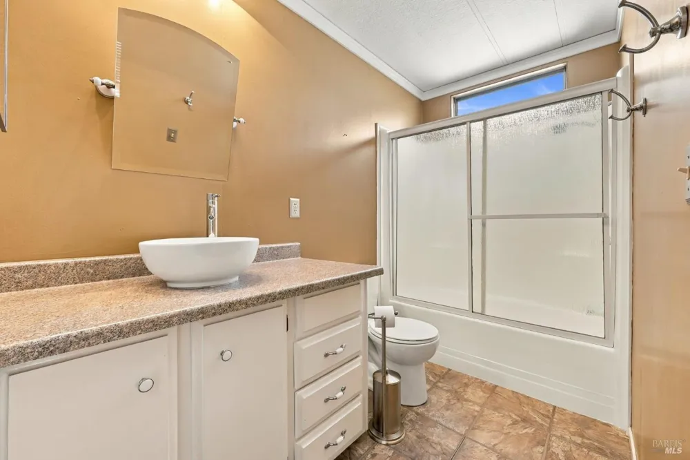1037 Maple Drive Windsor, CA 95492