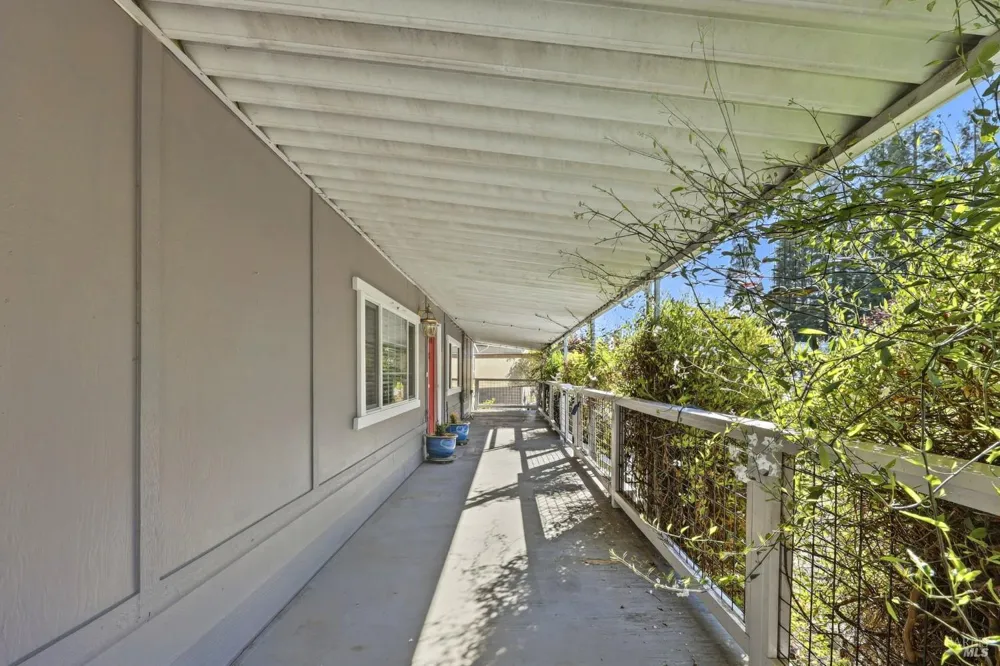 1037 Maple Drive Windsor, CA 95492