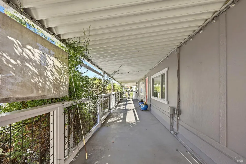 1037 Maple Drive Windsor, CA 95492