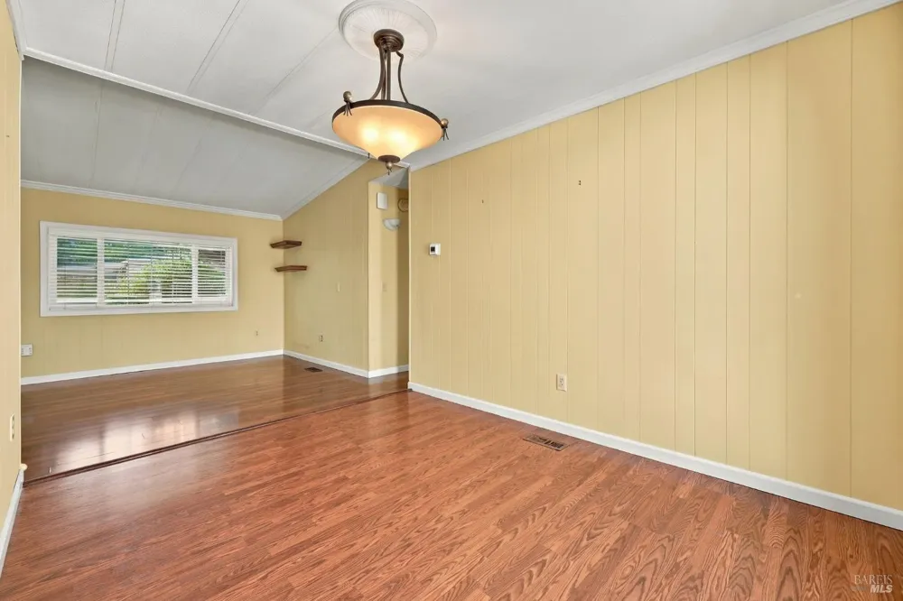 1037 Maple Drive Windsor, CA 95492