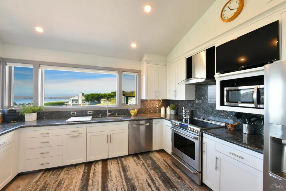 1583 Sea Way Bodega Bay, CA 94923
