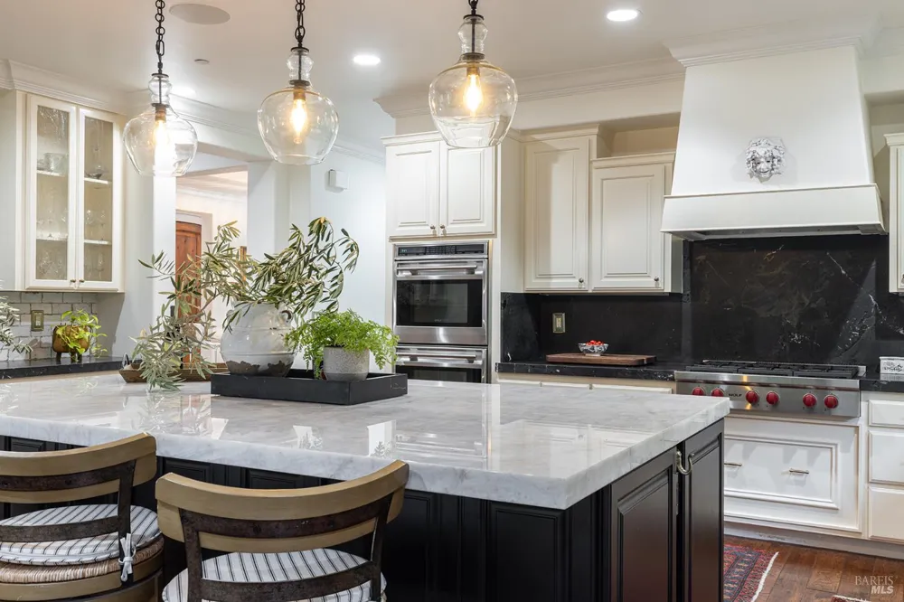 42 Pascale Court Napa, CA 94558