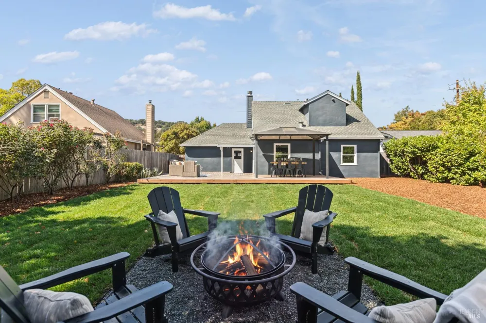 320 Foster Road Napa, CA 94558