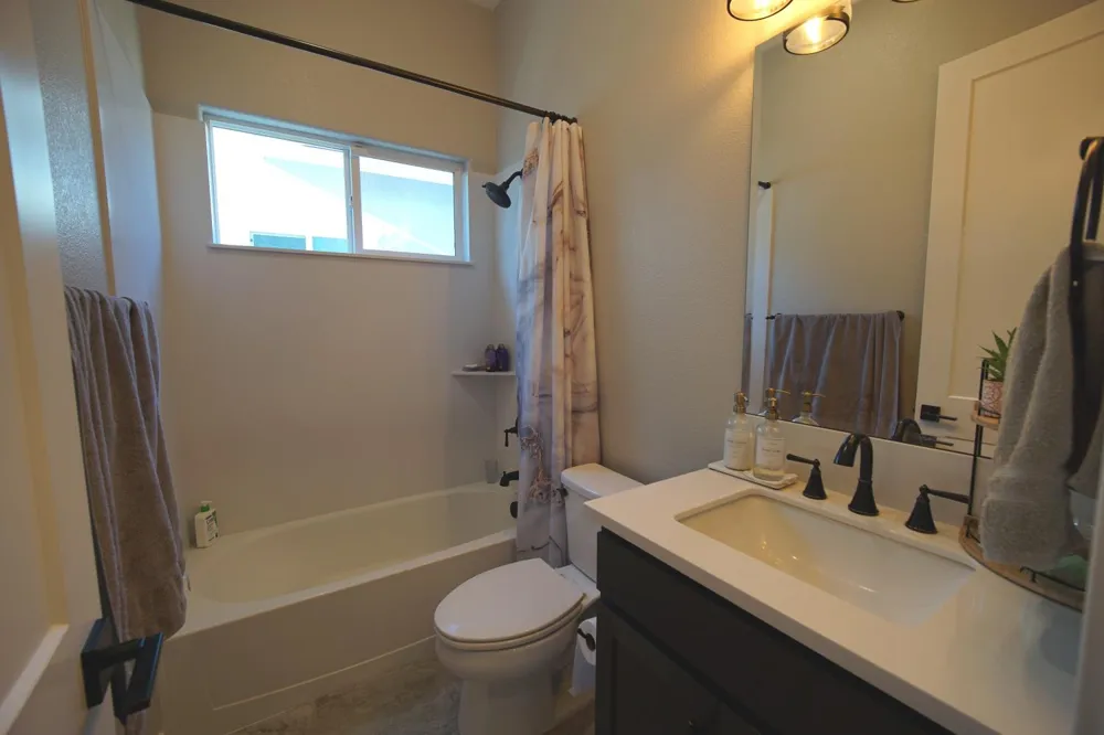 1009 Gunnison Drive Roseville, CA 95747