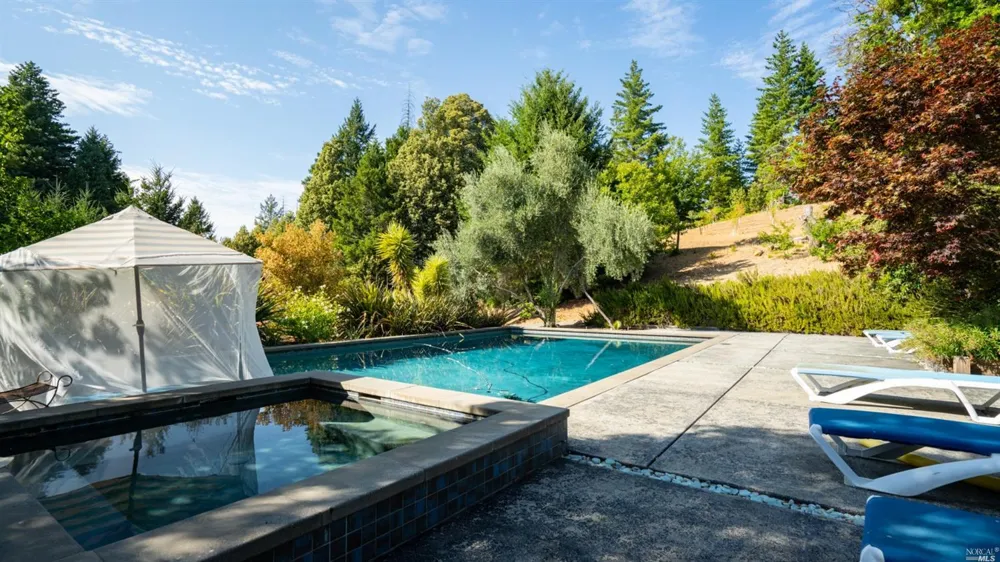 31101 Fish Rock Road Yorkville, CA 95494