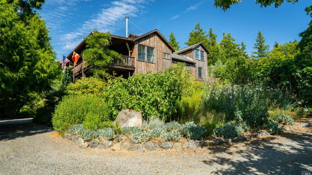 31101 Fish Rock Road Yorkville, CA 95494