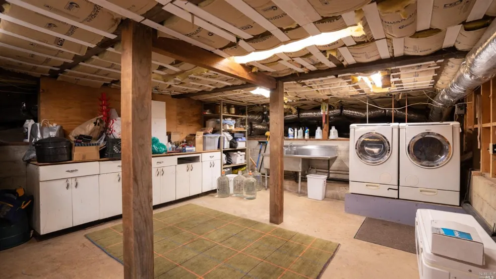 31101 Fish Rock Road Yorkville, CA 95494