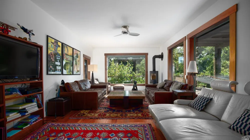 31101 Fish Rock Road Yorkville, CA 95494