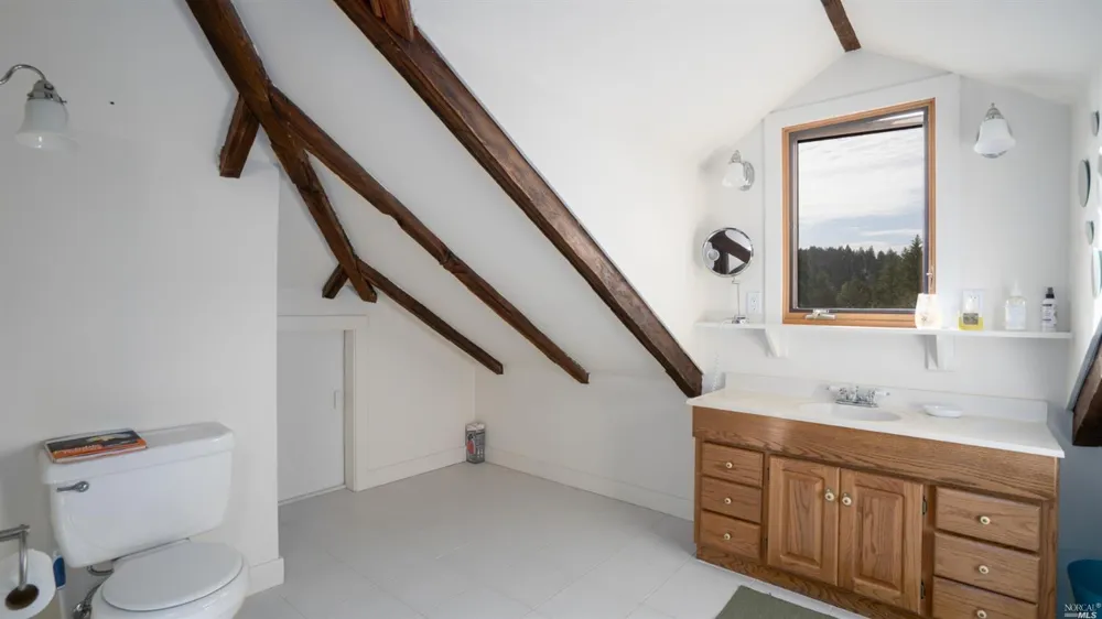 31101 Fish Rock Road Yorkville, CA 95494