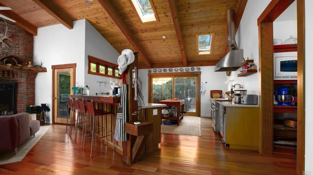 31101 Fish Rock Road Yorkville, CA 95494