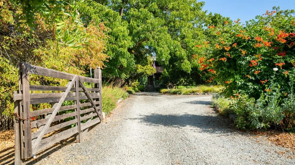 31101 Fish Rock Road Yorkville, CA 95494