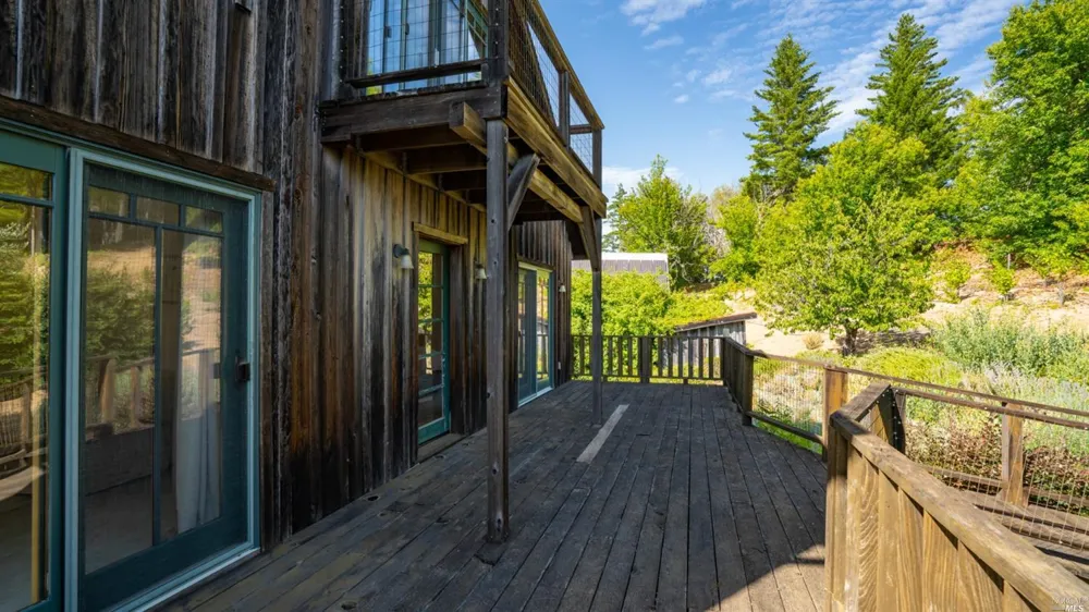 31101 Fish Rock Road Yorkville, CA 95494