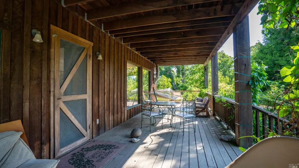 31101 Fish Rock Road Yorkville, CA 95494