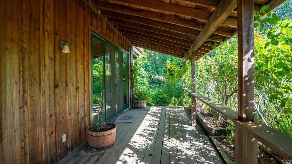 31101 Fish Rock Road Yorkville, CA 95494