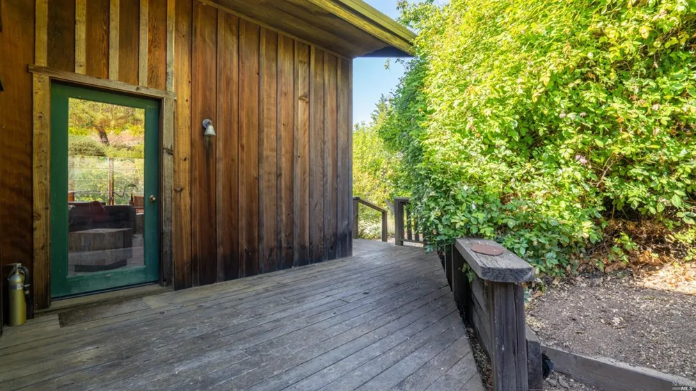 31101 Fish Rock Road Yorkville, CA 95494